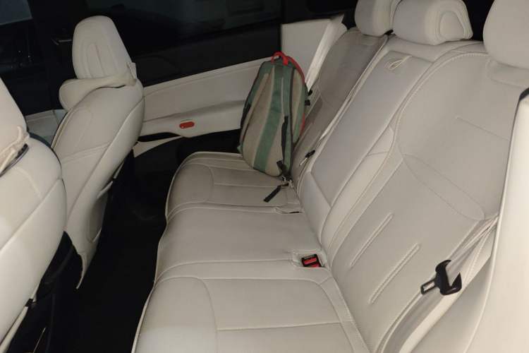 Used XPeng G6 2023 755 Ultra-Long Range Pro Left Rear Seat
