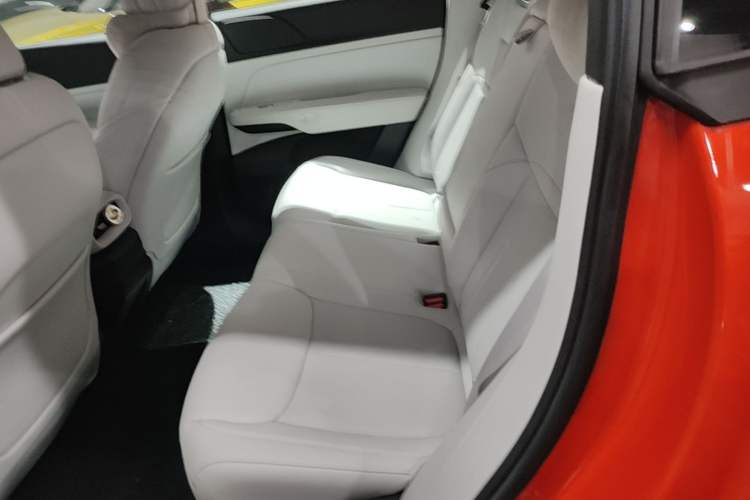 Used XPeng G6 2023 580 Long-Range Pro Left Rear Seat