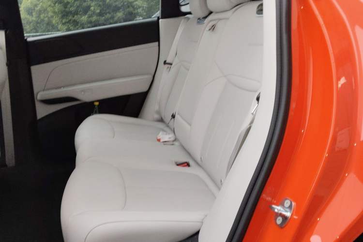 Used XPeng G6 2023 580 Long-Range Pro Left Rear Seat