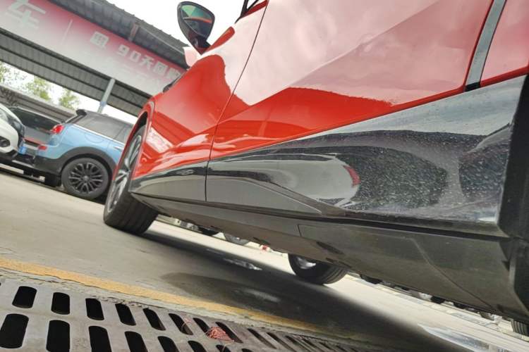 Used XPeng G6 2023 755 Ultra-Long Range Max Left Side Sill
