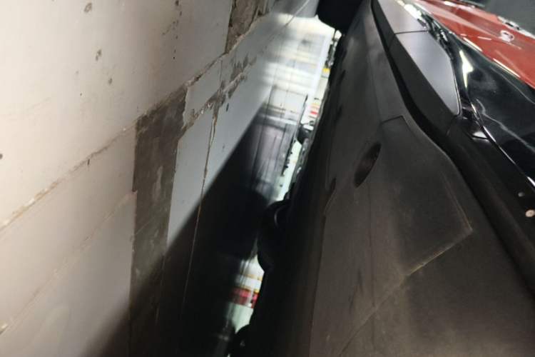 Used XPeng G6 2023 580 Long-Range Max Left Side Sill