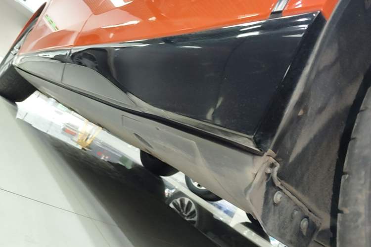 Used XPeng G6 2023 580 Long-Range Pro Left Side Sill