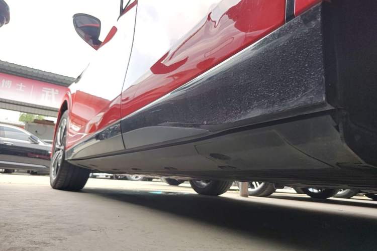 Used XPeng G6 2023 755 Ultra-Long Range Max Left Side Sill