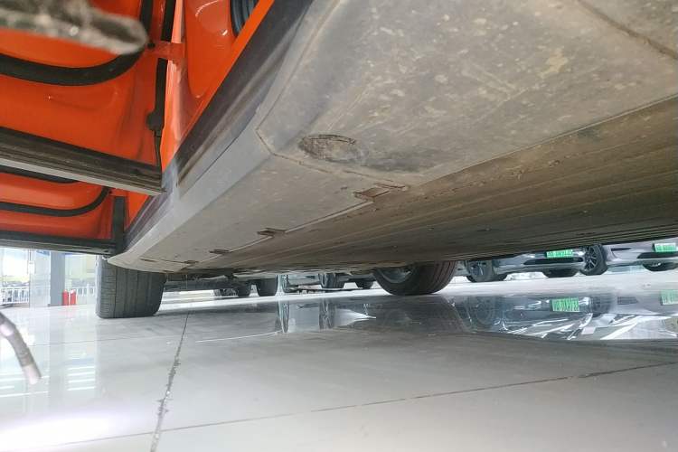 Used XPeng G6 2023 580 Long-Range Pro Left Side Sill