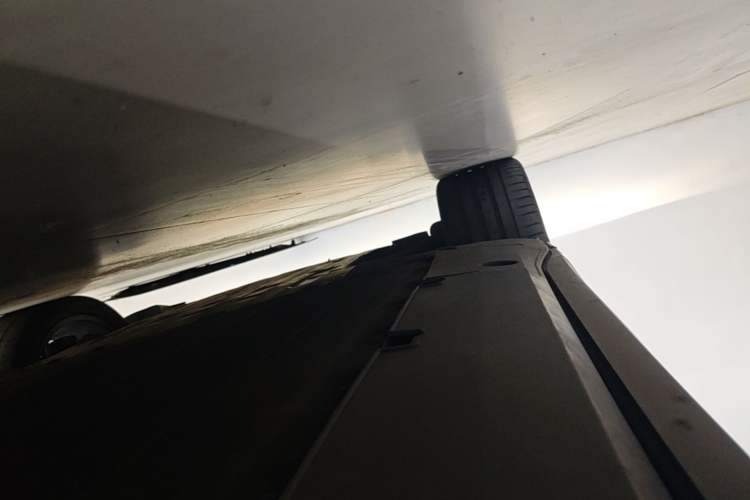 Used XPeng G6 2023 700 Four-Wheel Drive Performance Max Left Side Sill