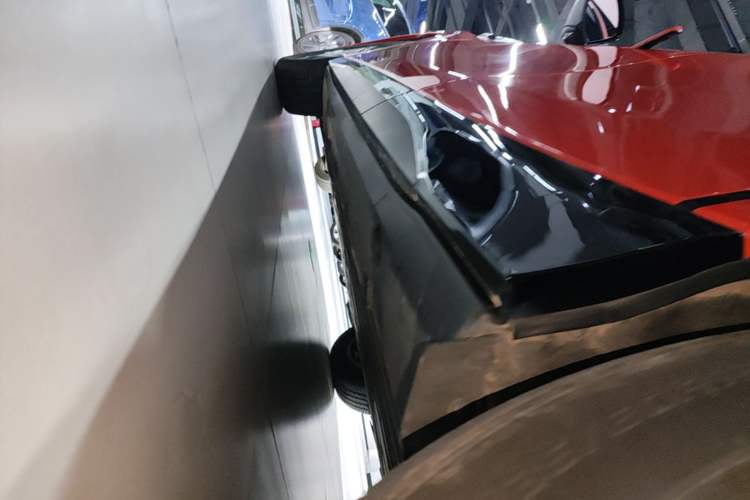 Used XPeng G6 2023 580 Long-Range Pro Left Side Sill