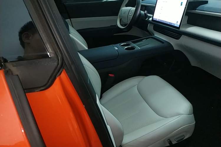 Used XPeng G6 2023 755 Ultra-Long Range Max Right Front Seat