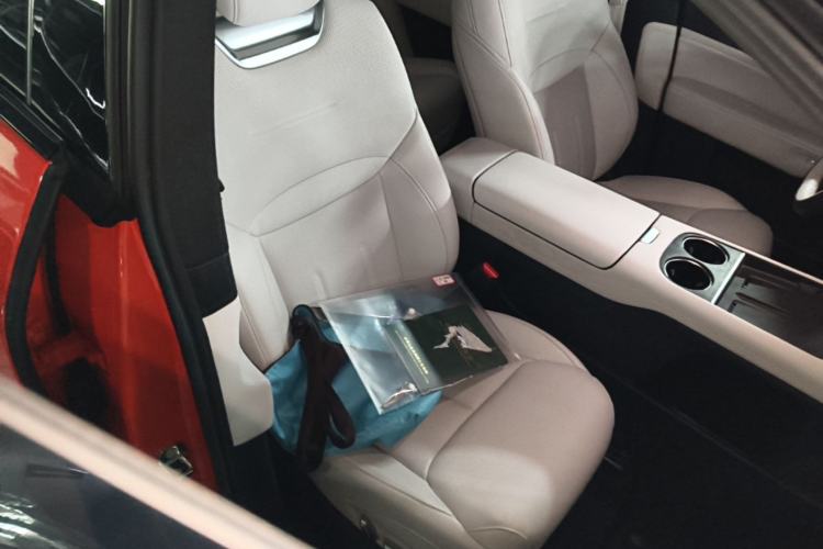 Used XPeng G6 2023 580 Long-Range Max Right Front Seat