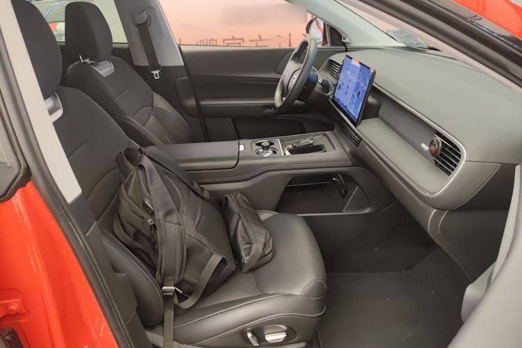 Used XPeng G6 2023 700 Four-Wheel Drive Performance Max Right Front Seat