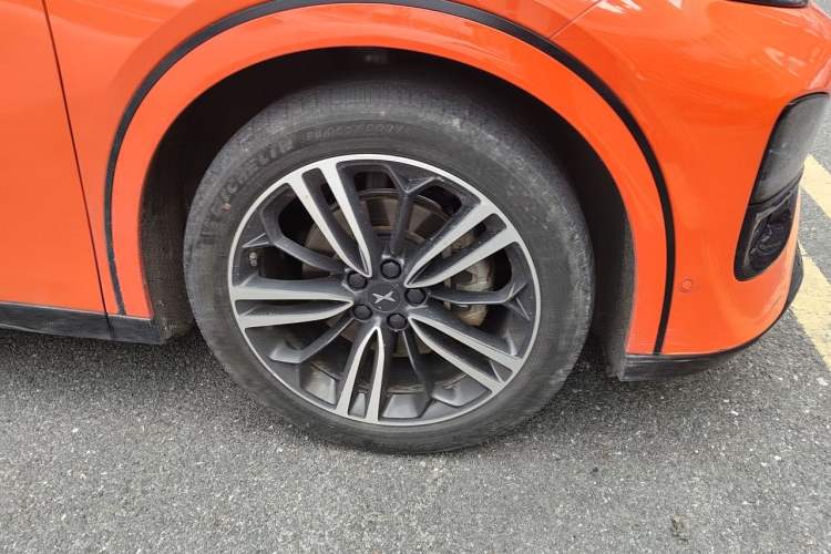 Used XPeng G6 2023 700 Four-Wheel Drive Performance Max Right Front Wheel Hub