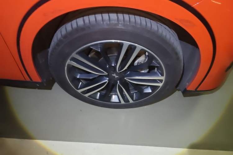 Used XPeng G6 2023 700 Four-Wheel Drive Performance Max Right Front Wheel Hub