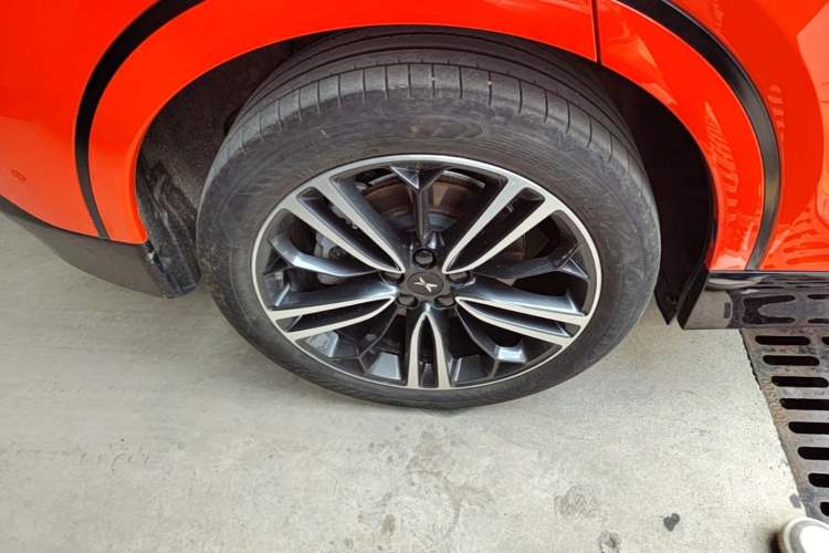 Used XPeng G6 2023 755 Ultra-Long Range Max Right Rear Wheel Hub