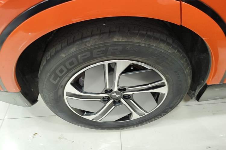 Used XPeng G6 2023 580 Long-Range Pro Right Rear Wheel Hub