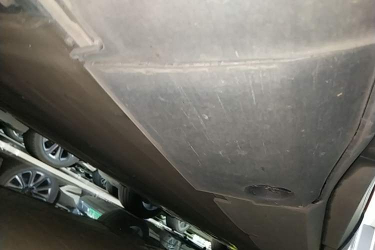 Used XPeng G6 2023 755 Ultra-Long Range Max Right Side Sill