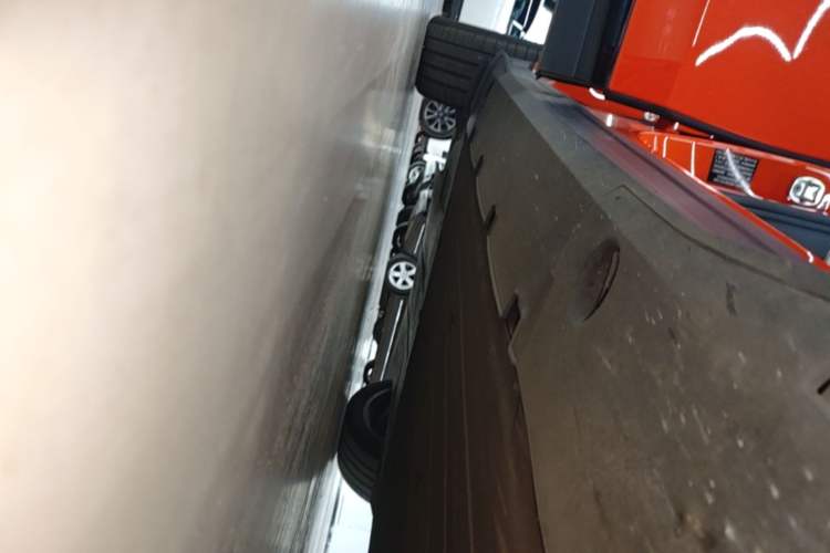 Used XPeng G6 2023 700 Four-Wheel Drive Performance Max Right Side Sill