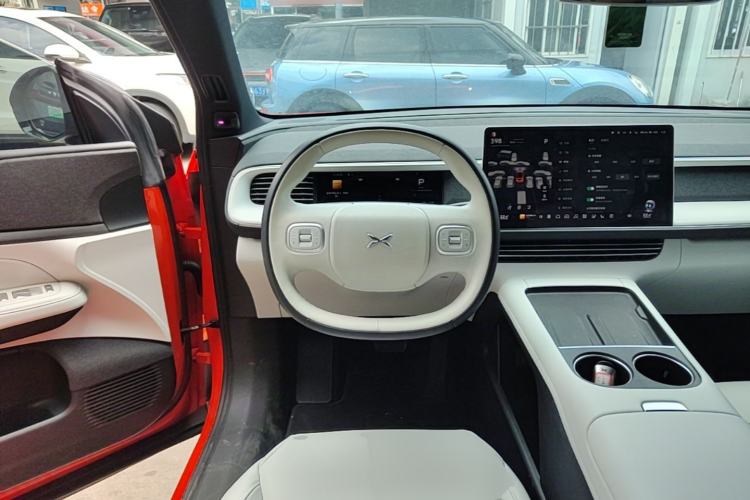 Used XPeng G6 2023 755 Ultra-Long Range Max Steering Wheel
