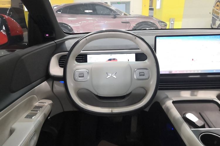 Used XPeng G6 2023 755 Ultra-Long Range Pro Steering Wheel