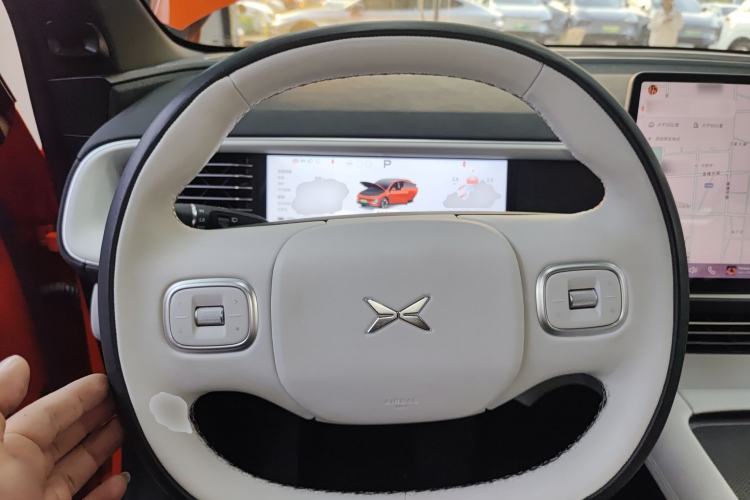 Used XPeng G6 2023 580 Long-Range Max Steering Wheel