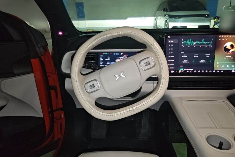 Used XPeng G6 2023 700 Four-Wheel Drive Performance Max Steering Wheel