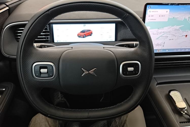 Used XPeng G6 2023 580 Long-Range Max Steering Wheel