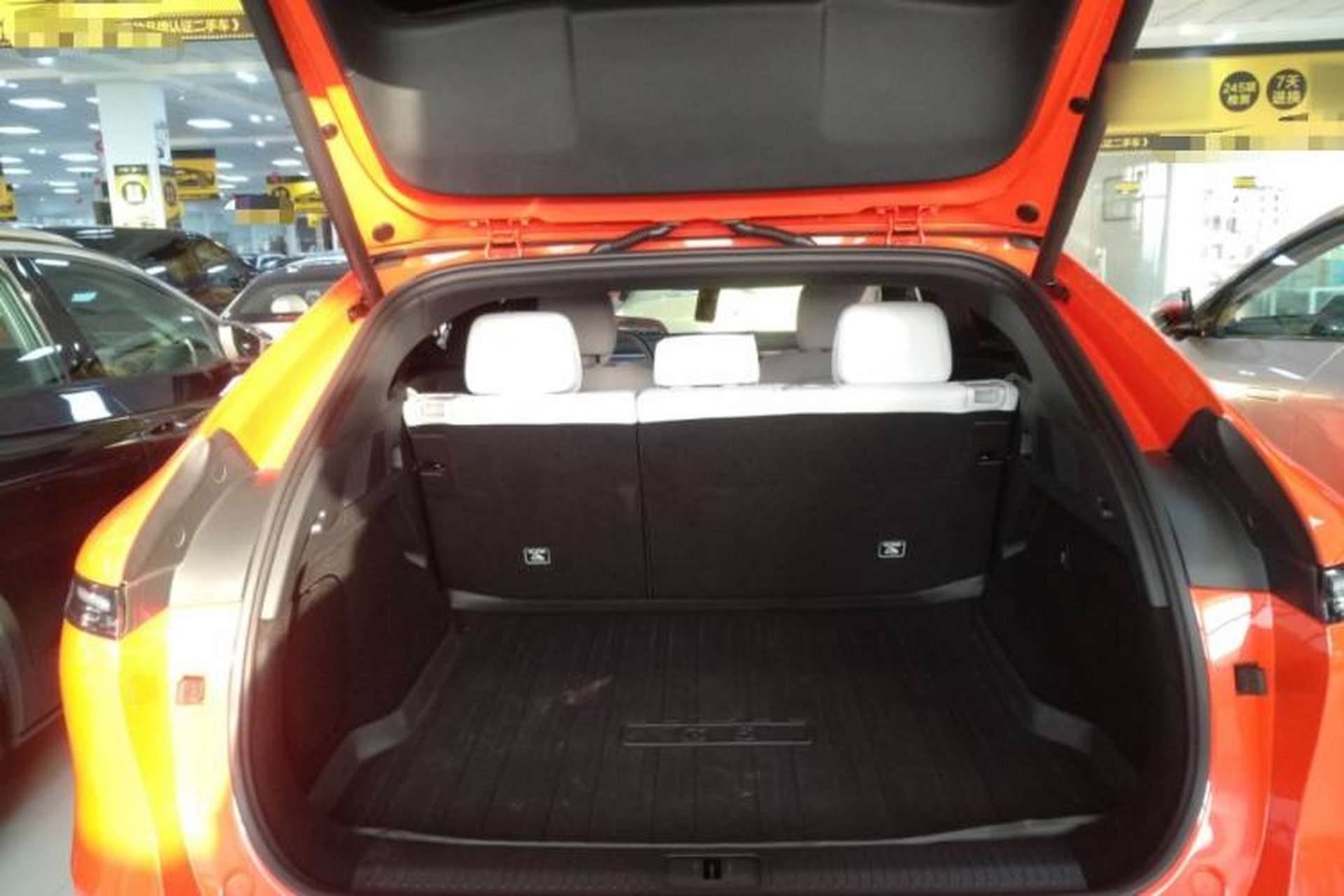 Used XPeng G6 2023 580 Long-Range Pro Trunk