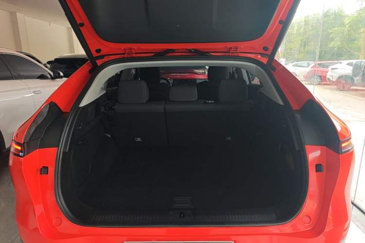 Used XPeng G6 2023 580 Long-Range Pro Trunk