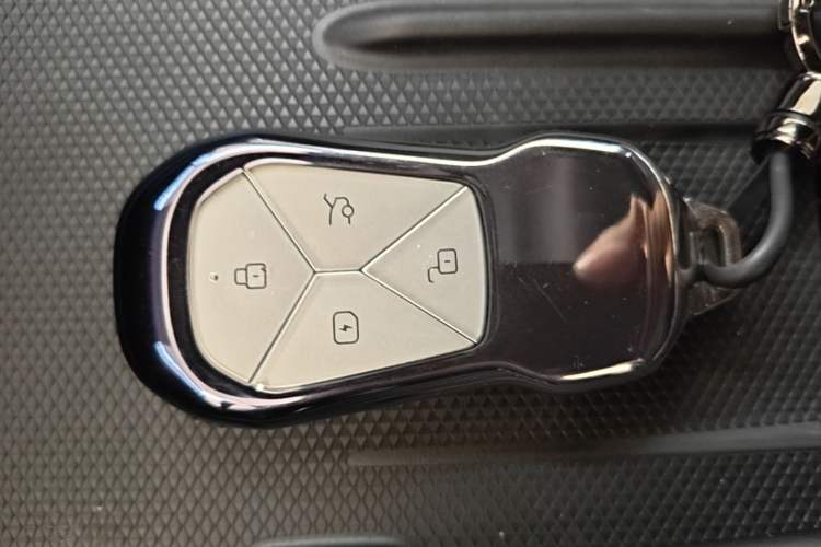 Used XPeng G6 2023 580 Long-Range Max Vehicle Key