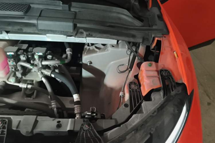 Used XPeng G6 2023 580 Long-Range Pro Engine Bay Left