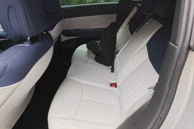 Used XPeng G6 2023 755 Ultra-Long Range Max Left Rear Seat