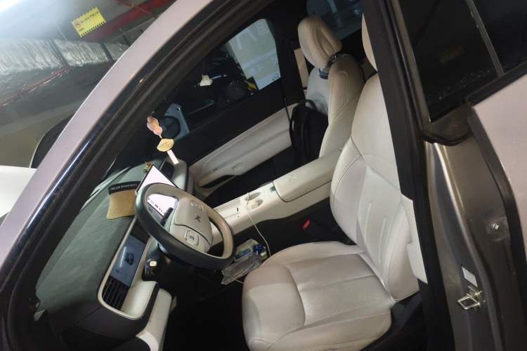 Used XPeng G6 2023 580 Long-Range Pro Left Front Seat