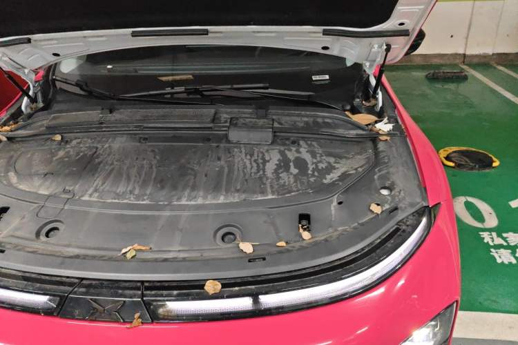 Used XPeng G6 2023 580 Long-Range Pro Engine Bay Left