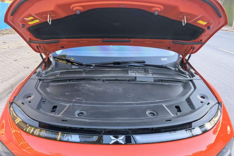 Used XPeng G6 2023 580 Long-Range Pro Engine Bay