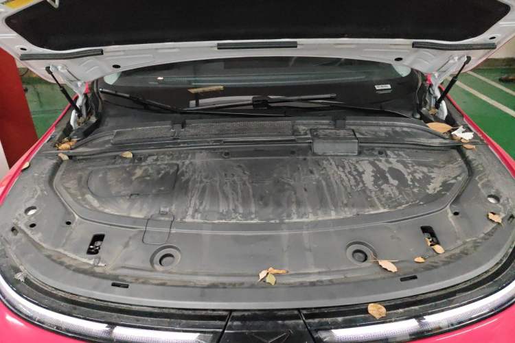 Used XPeng G6 2023 580 Long-Range Pro Engine Bay