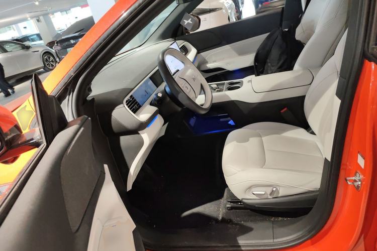 Used XPeng G6 2023 755 Ultra-Long Range Max Left Front Seat