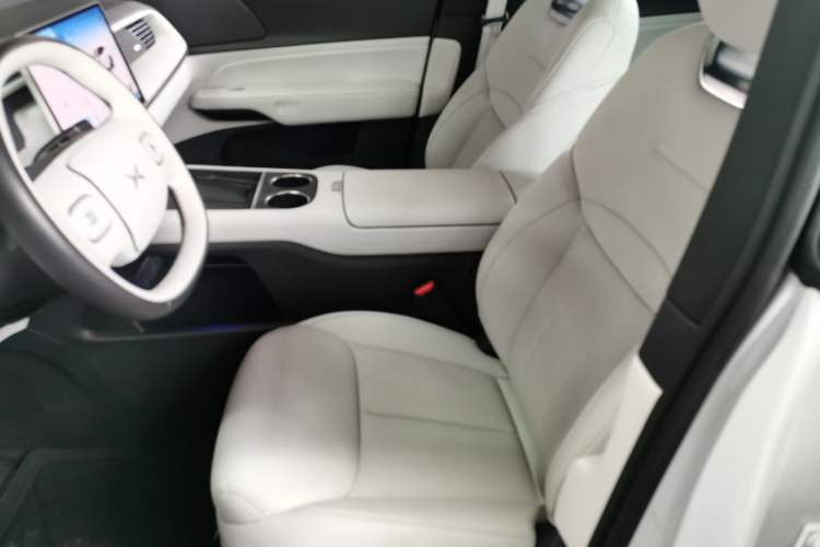 Used XPeng G6 2023 755 Ultra-Long Range Max Left Front Seat