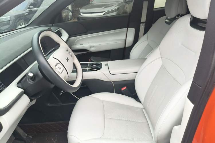 Used XPeng G6 2023 755 Ultra-Long Range Max Left Front Seat
