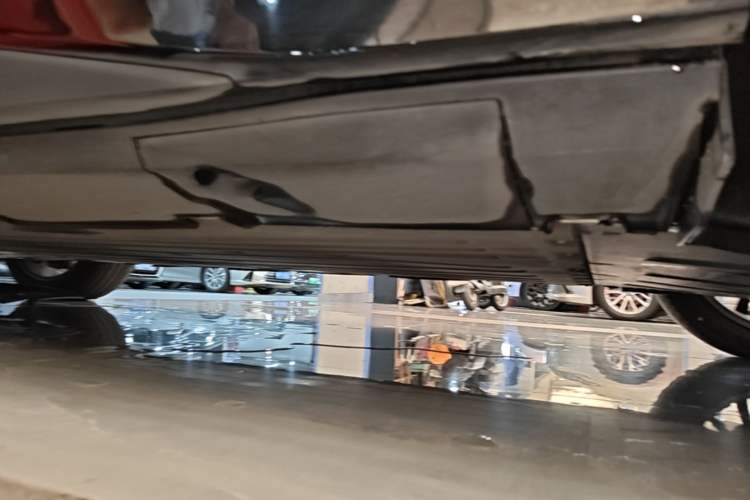 Used XPeng G6 2023 755 Ultra-Long Range Max Left Side Sill