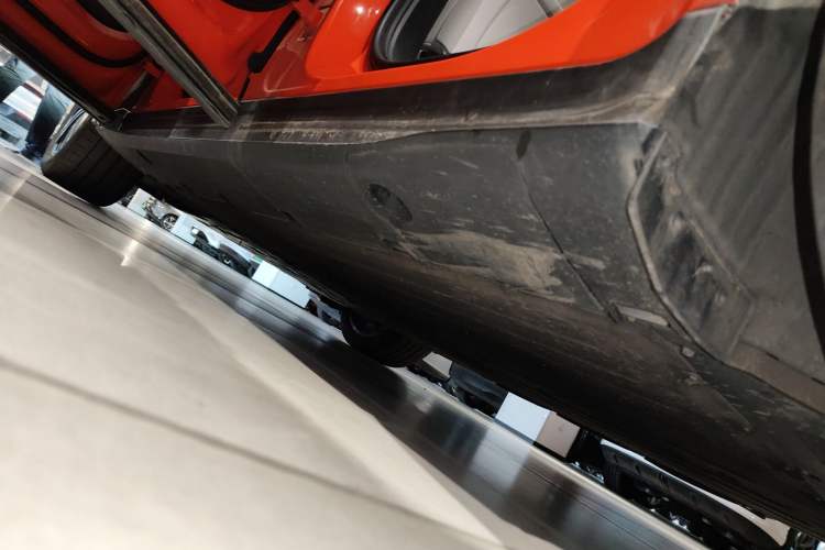 Used XPeng G6 2023 755 Ultra-Long Range Max Left Side Sill