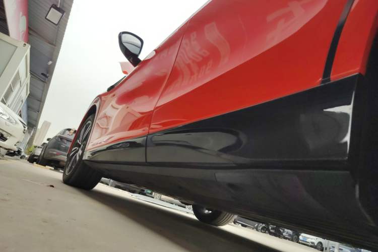 Used XPeng G6 2023 755 Ultra-Long Range Max Left Side Sill