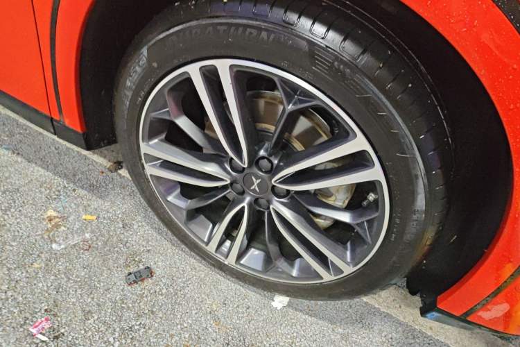 Used XPeng G6 2023 700 Four-Wheel Drive Performance Max Right Front Wheel Hub