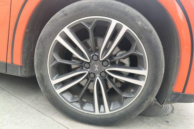 Used XPeng G6 2023 755 Ultra-Long Range Max Right Front Wheel Hub