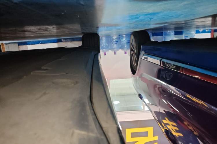 Used XPeng G6 2023 580 Long-Range Pro Right Side Sill