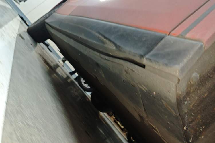 Used XPeng G6 2023 580 Long-Range Pro Right Side Sill