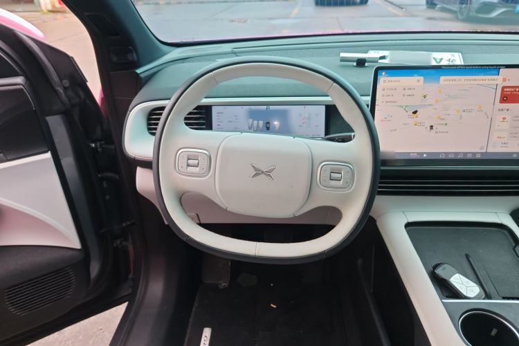 Used XPeng G6 2023 755 Ultra-Long Range Max Steering Wheel