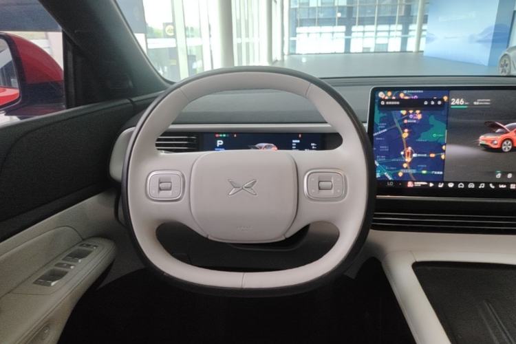 Used XPeng G6 2023 755 Ultra-Long Range Max Steering Wheel