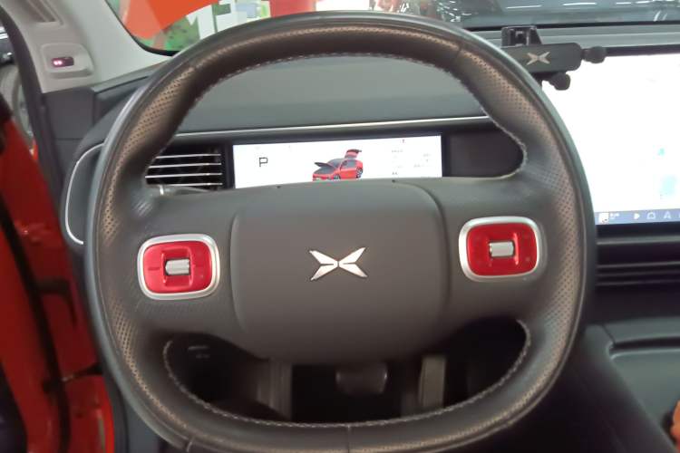 Used XPeng G6 2023 580 Long-Range Pro Steering Wheel