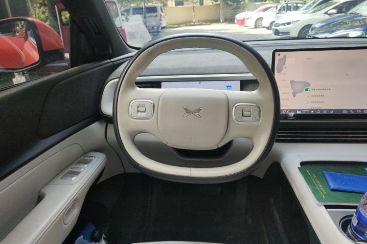 Used XPeng G6 2023 755 Ultra-Long Range Max Steering Wheel