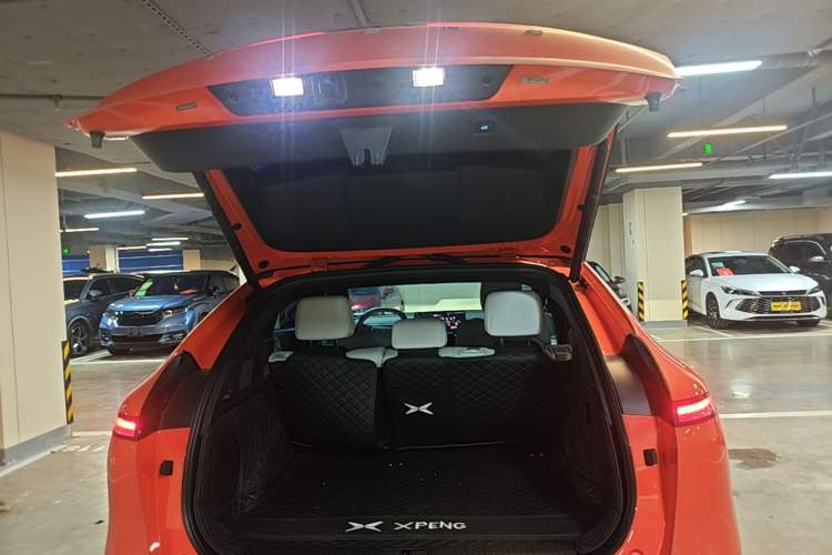 Used XPeng G6 2023 580 Long-Range Pro Trunk