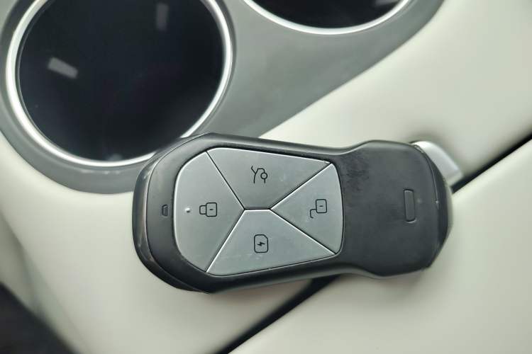 Used XPeng G6 2023 755 Ultra-Long Range Max Vehicle Key