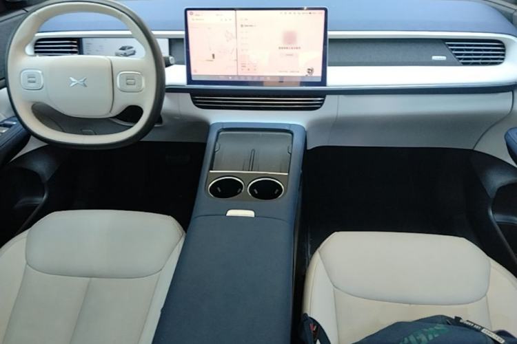 Used XPeng G6 2023 580 Long-Range Max Center Console